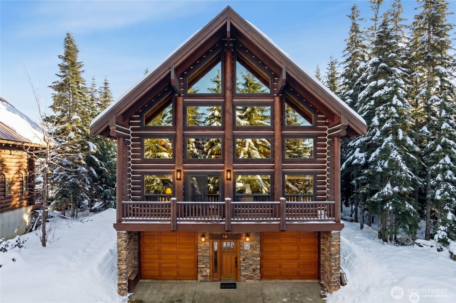 Property Photo: 10 Summit Way WA 98068