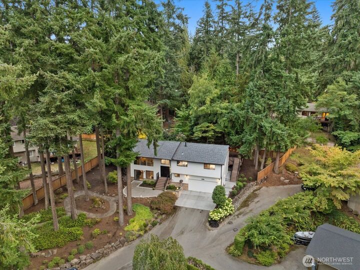 Property Photo:  4130  156th Lane SE  WA 98006 
