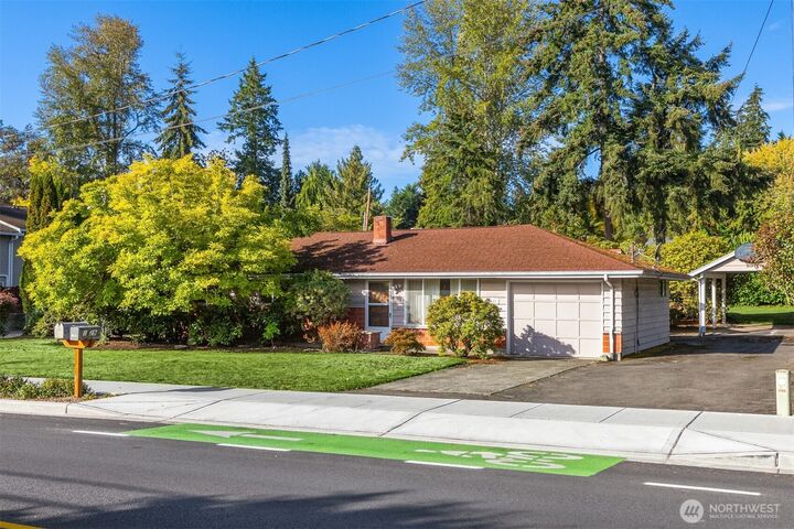 Property Photo: 1129 Madison Avenue N WA 98110