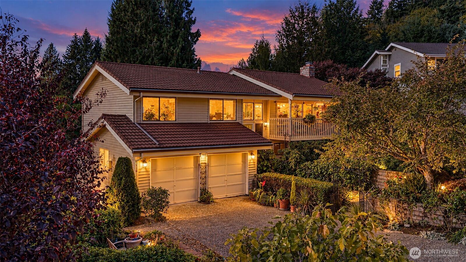 Property Photo: 5807 142nd Place SE WA 98006