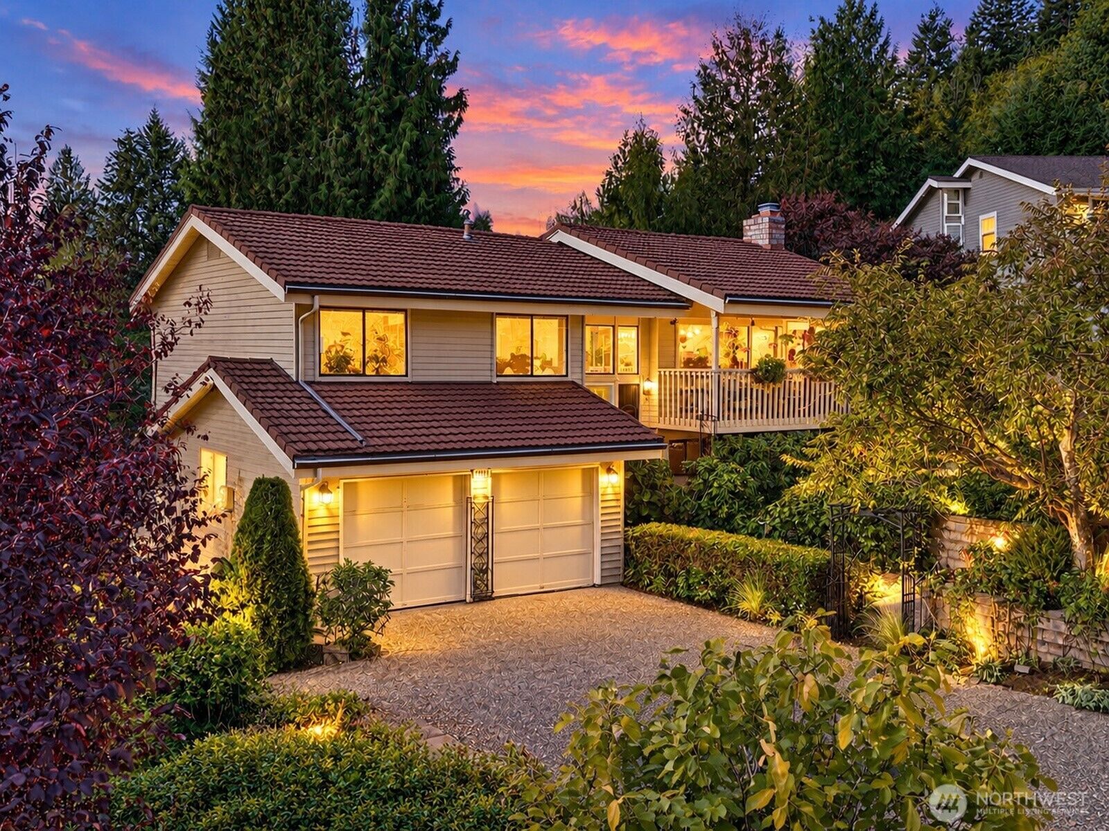 Property Photo: 5807 142nd Place SE WA 98006