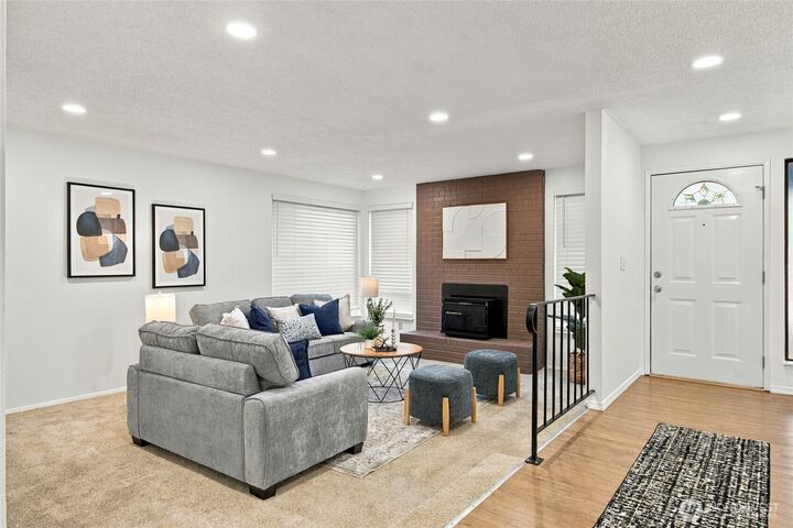 Property Photo: 27539 43rd Avenue S WA 98001