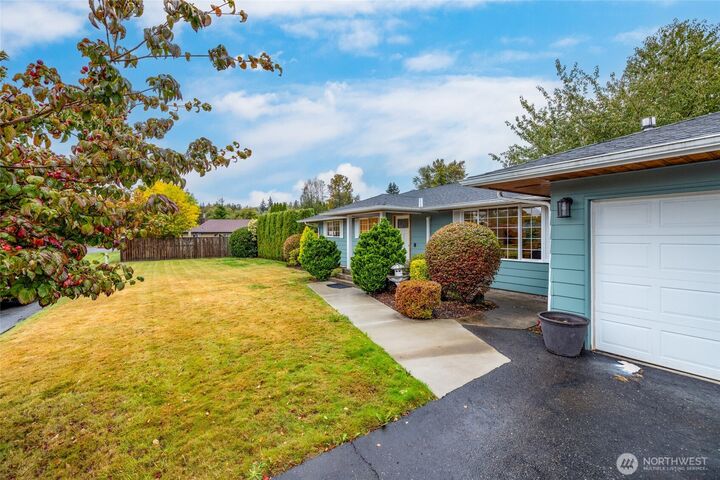 Property Photo: 18727 Fishermans Loop WA 98233