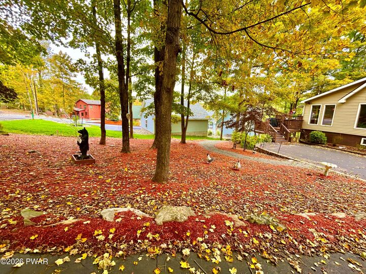 Property Photo:  1014 Beaver Lake Drive  PA 18436 