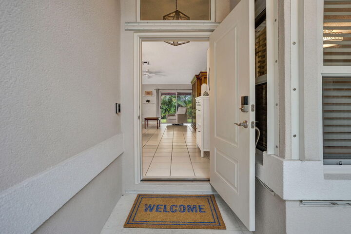 Property Photo: 3763 S Lancewood Place FL 33445
