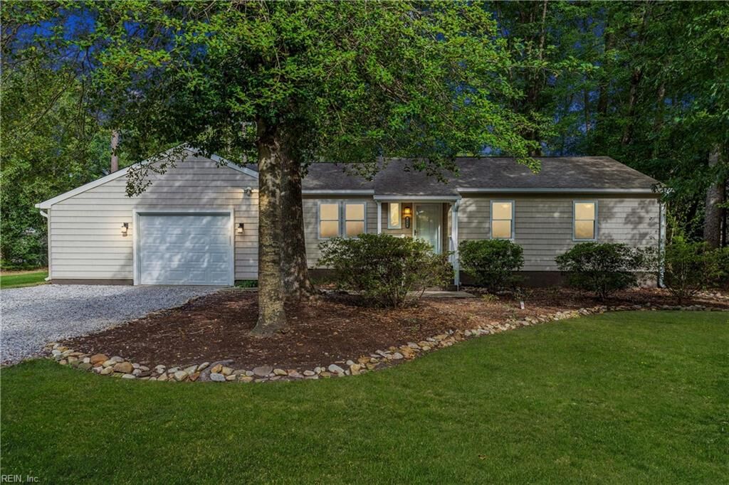 Property Photo:  205 Wharf Row  VA 23692 