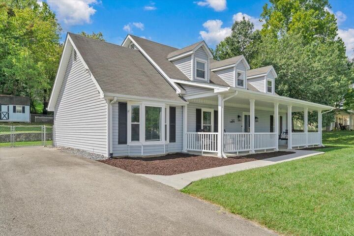 Property Photo:  343 Cambridge Dr  VA 24083 