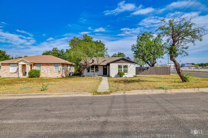 Property Photo:  318 Glenmore Drive  TX 76903 