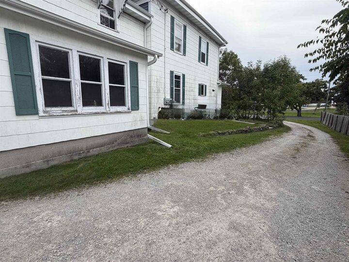Property Photo: 307/327 E Main Street WI 53919