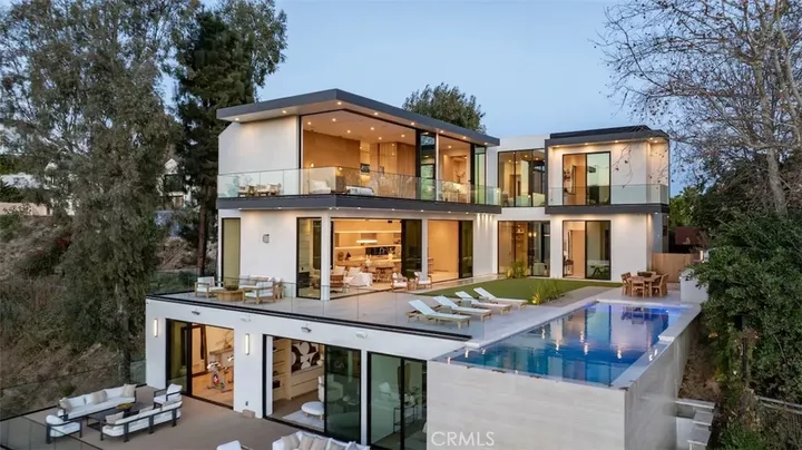 Property Photo:  1149 Linda Flora Drive  CA 90049 