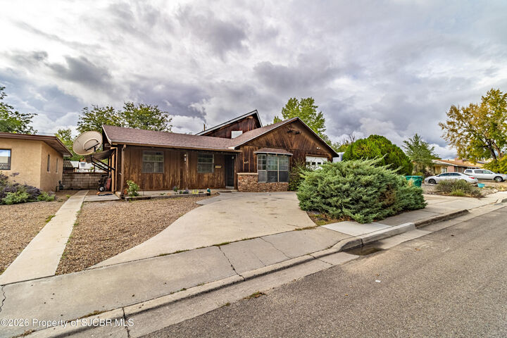 Property Photo:  903 N Watson Avenue  NM 87401 