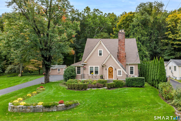 Property Photo: 72 Dodgingtown Road CT 06801