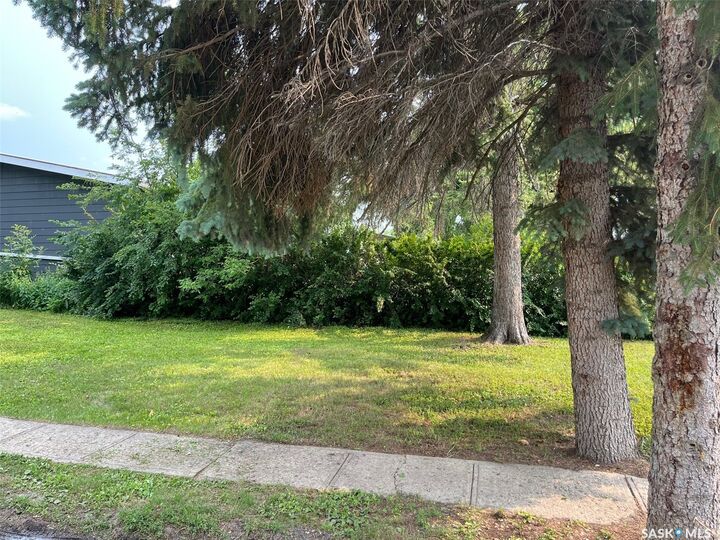 Property Photo:  704 West Avenue  SK S0A 1S0 