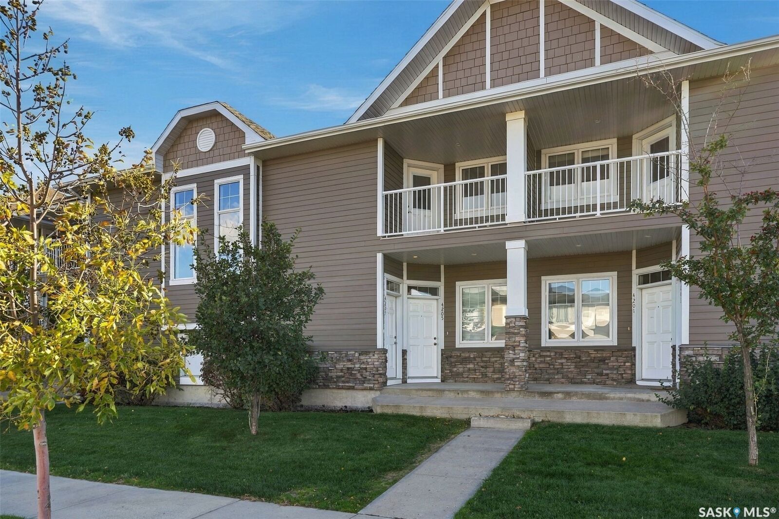 Property Photo:  4207 Green Apple Drive E  SK S4V 1M6 