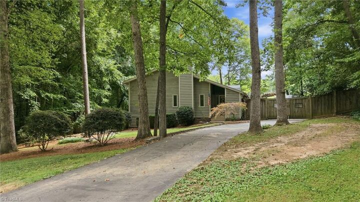 Property Photo: 4009 Loch Lorien Road NC 27284