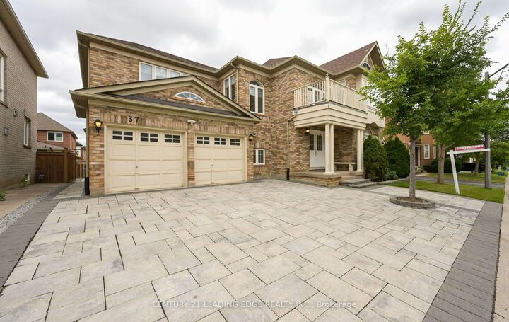 Property Photo: 37 Drawbridge Drive ON L6C 2B4
