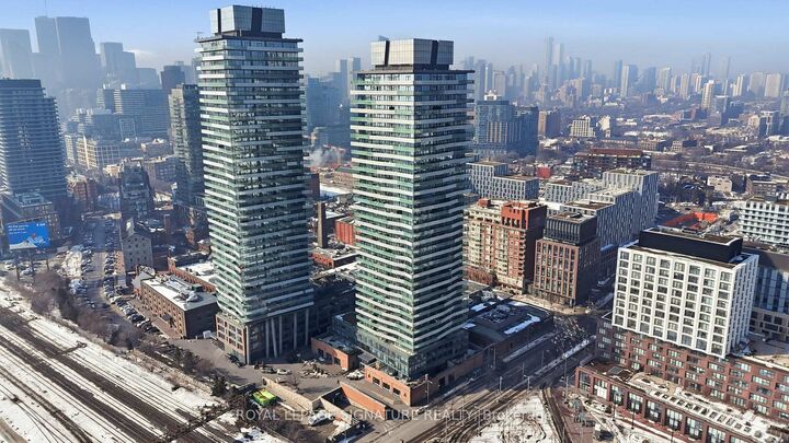 Property Photo:  390 Cherry Street 2805  ON M5A 0E2 