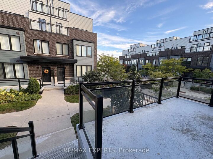 Property Photo: 1155 Stroud Lane 9 ON L5J 0B3