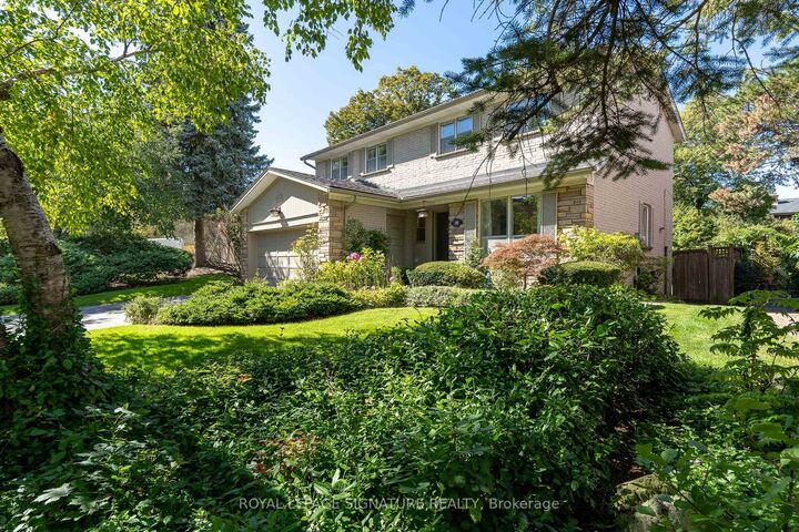 Property Photo:  38 Danville Drive  ON M2P 1J1 