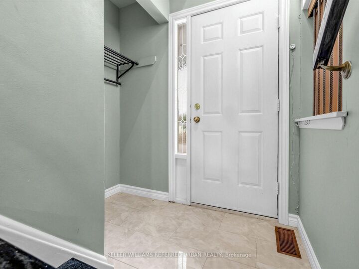 Property Photo:  55 English Ivyway N/A  ON M2H 3M3 