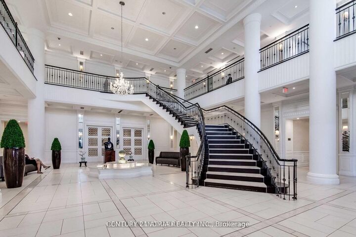 Property Photo:  15 Greenview Avenue 406  ON M2M 4M7 