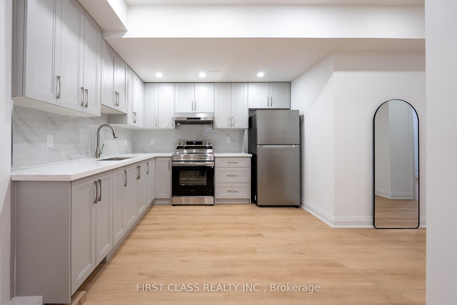 Property Photo:  544 White's Hill Avenue Basement  ON L6B 1N9 