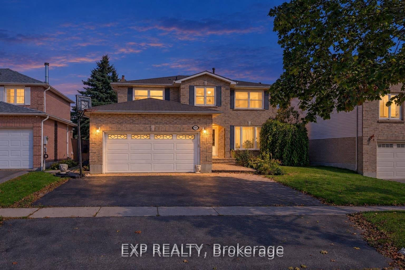 Property Photo:  955 Snowbird Street  ON L1J 8J8 