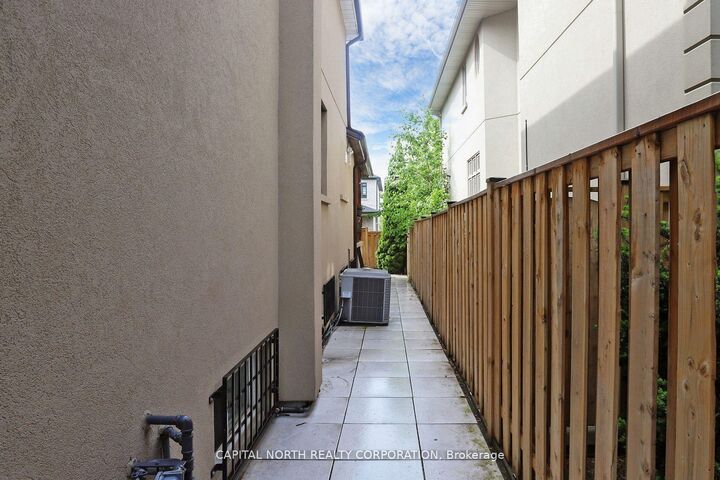 Property Photo:  54 Winchester Lane Basement  ON L4C 6Y7 