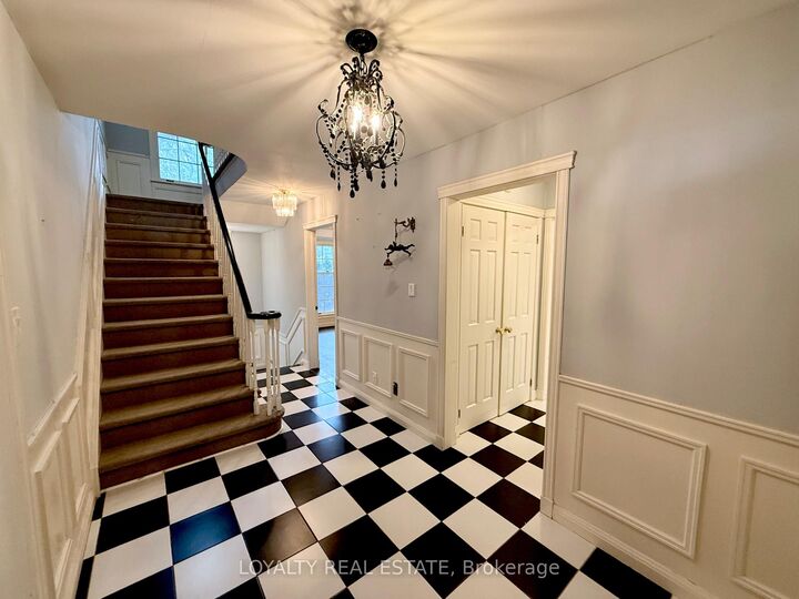 Property Photo:  4 Canadiana Drive  ON L3T 2Y6 