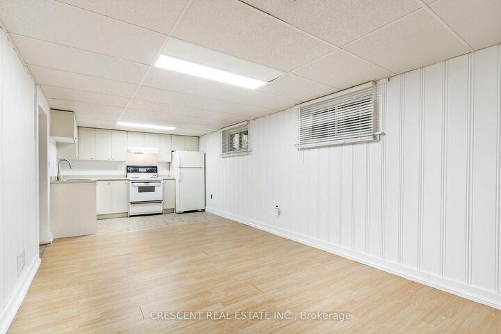 Property Photo:  14 Claymore Drive Lower  ON M8Z 2R9 