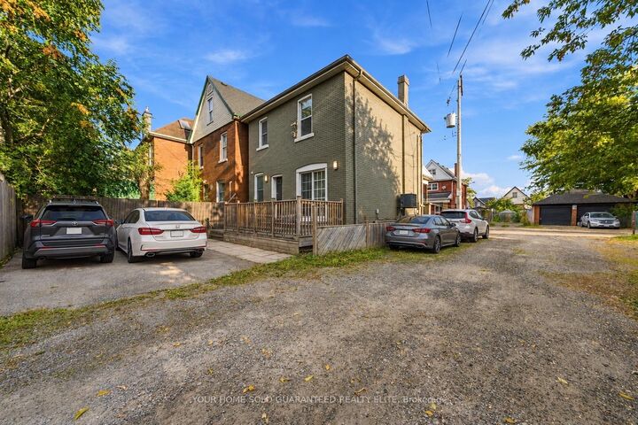 Property Photo:  50 Somerset Avenue  ON L8L 2L5 