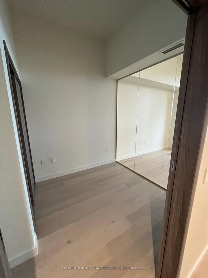 Property Photo:  95 McMahon Drive 508  ON M2K 0H2 