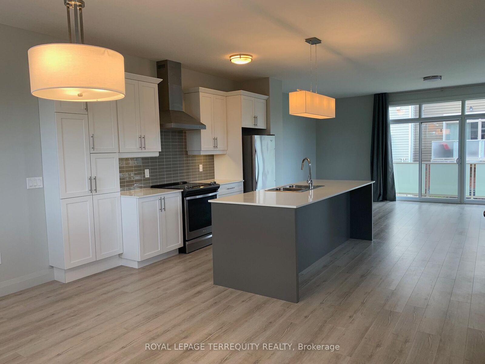 Property Photo: 3025 Singleton Avenue 2 ON N6L 0E6