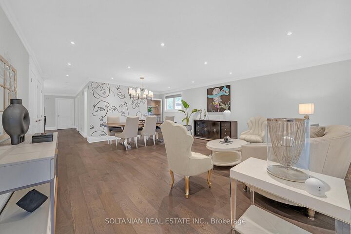 Property Photo: 33 Madawaska Avenue ON M2M 2R1
