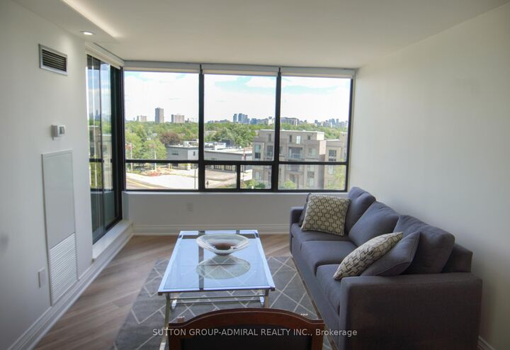 Property Photo:  7420 Bathurst Street 606  ON L4J 6X4 