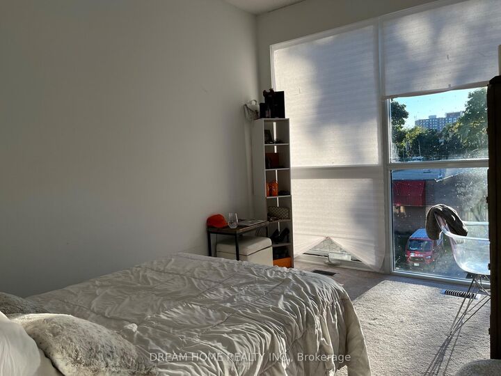 Property Photo:  3 Falaise Road B2  ON M1E 3B6 