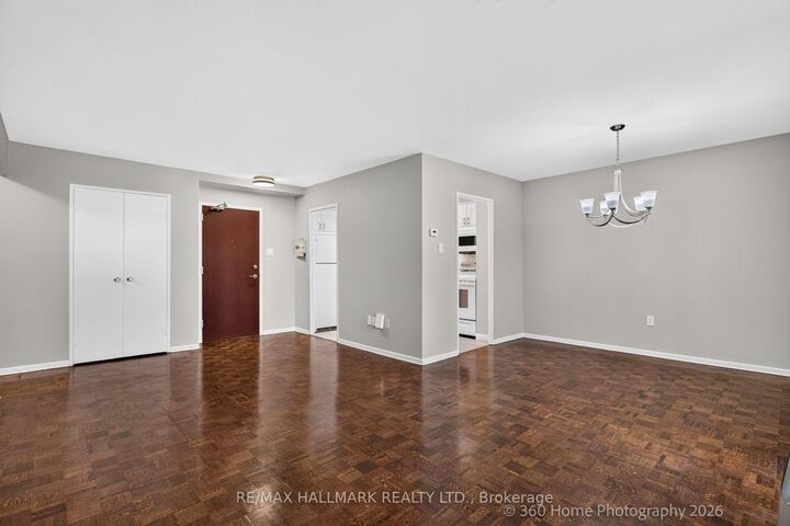 Property Photo:  360 Ridelle Avenue 1111  ON M6B 1K1 