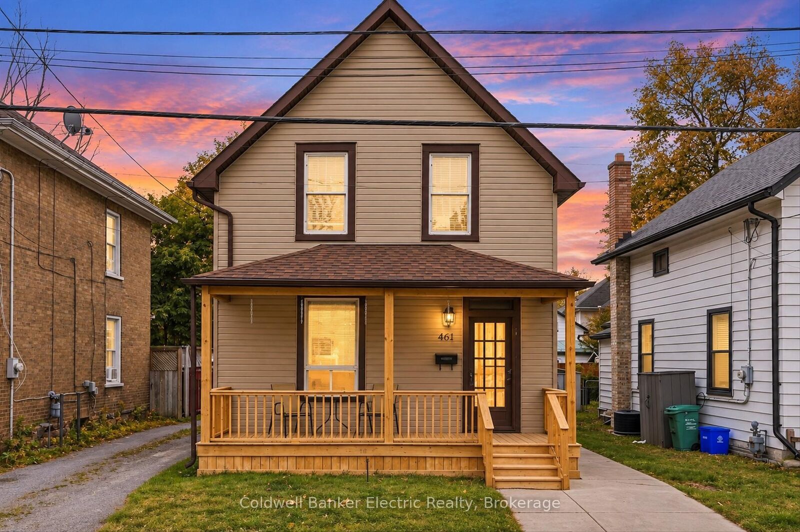 Property Photo:  461 Murray Street  ON K9H 2T7 
