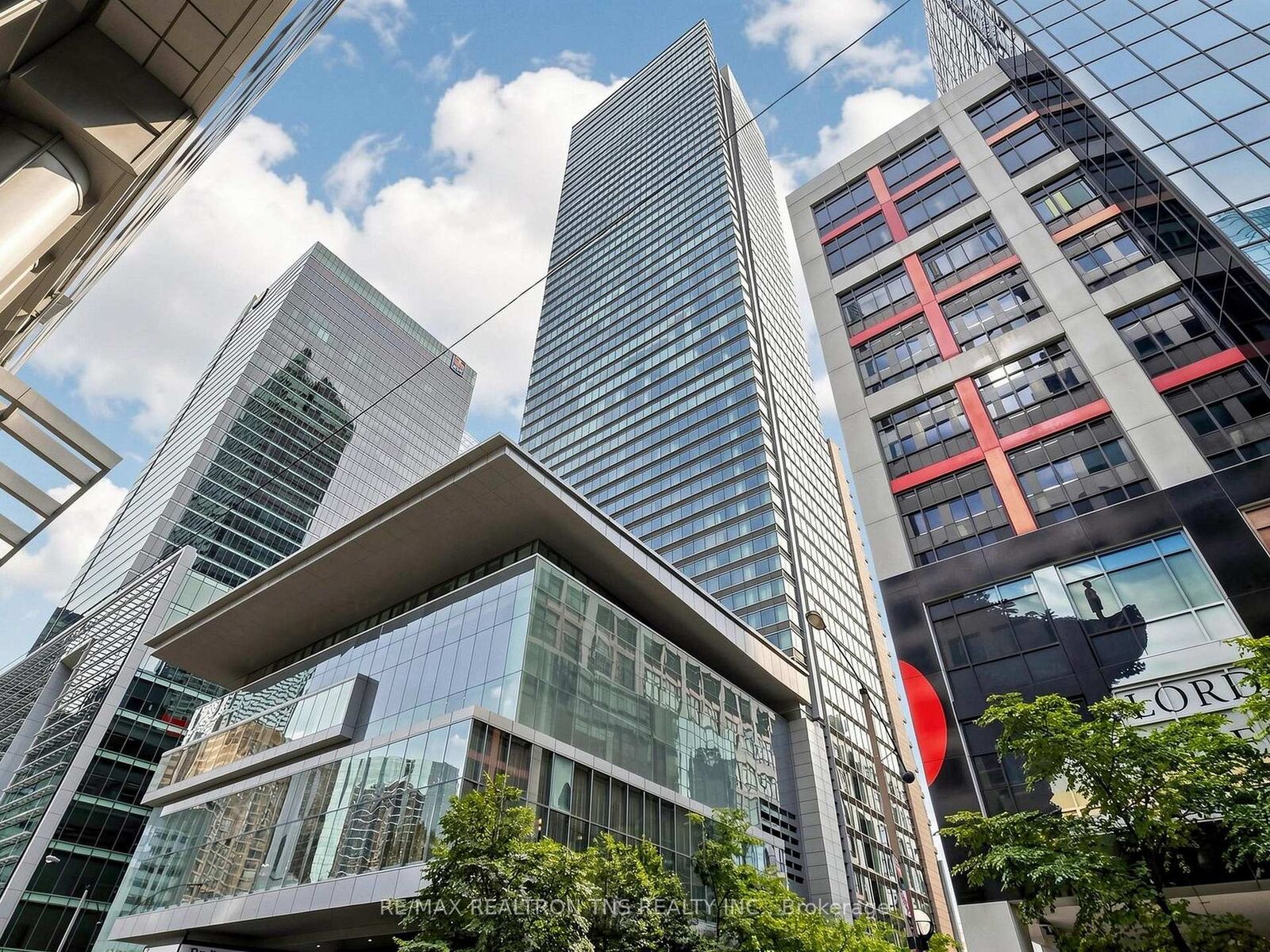 Property Photo: 183 Wellington Street W 3803 ON M5V 0A1