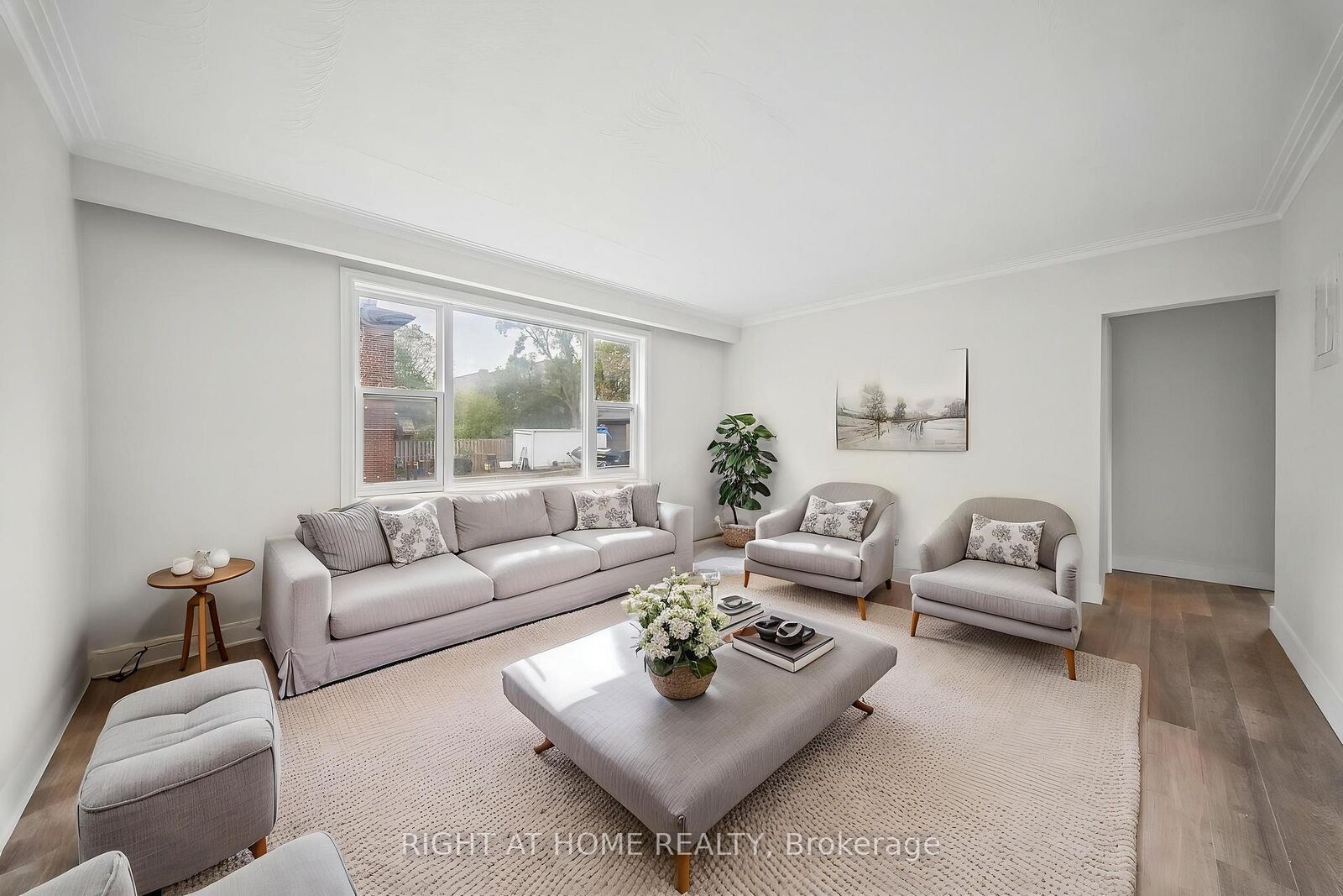 Property Photo:  32 Vanevery Street 3  ON M8V 1Y6 