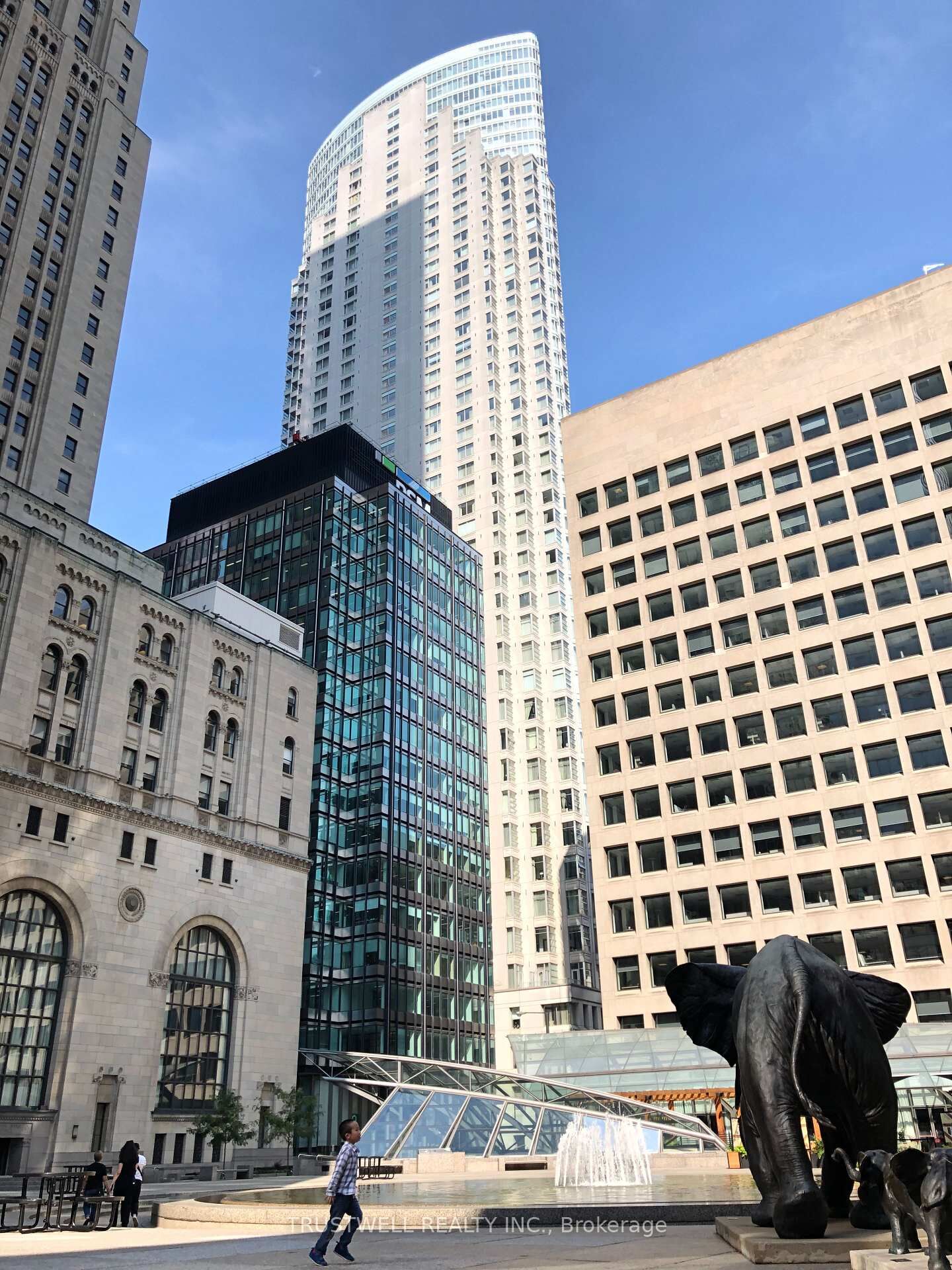 Photo de la propriété: 1 King Street W 3711 ON M5H 1A1