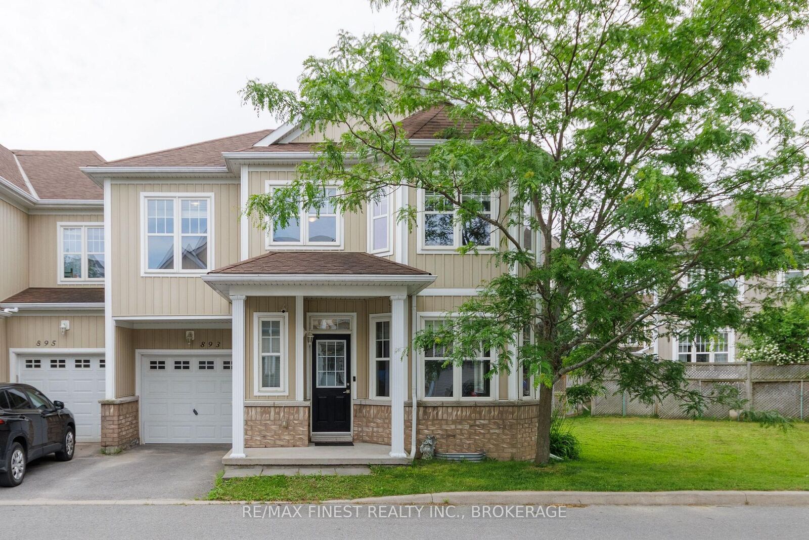 Property Photo: 893 Ascot Lane ON K7K 0C8