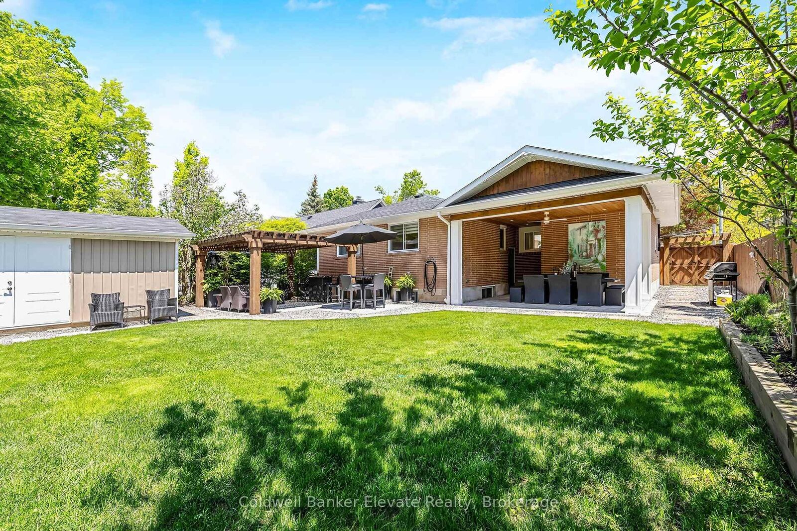 Property Photo:  21 Market Street  ON L7G 3B9 