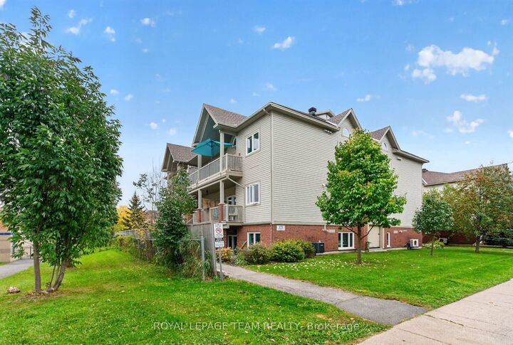 Property Photo:  173-C Crestway Drive  ON K2G 7C8 