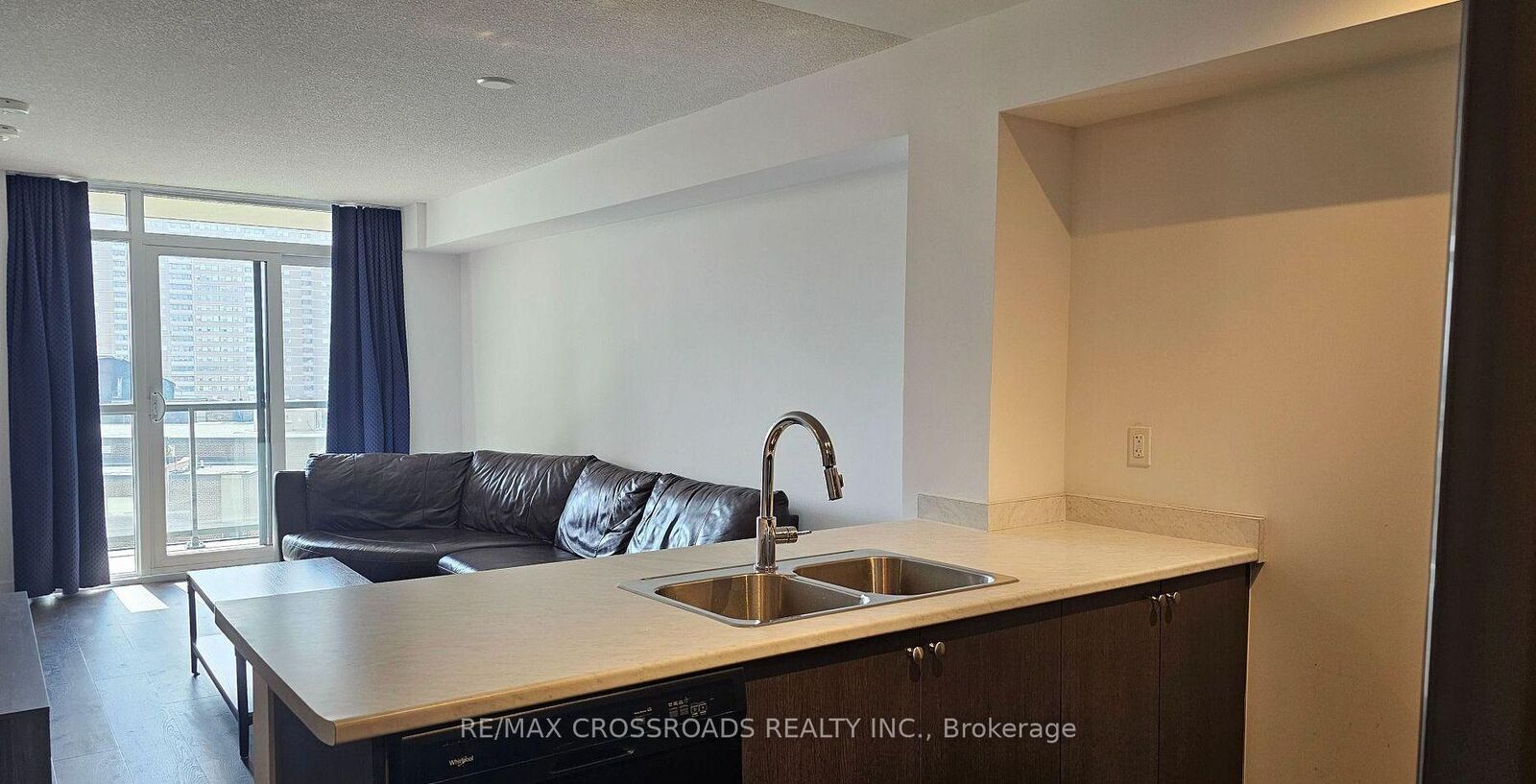 Property Photo:  8 Trent Avenue 502  ON M4C 0A6 