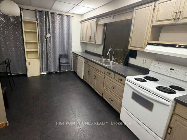 Property Photo:  118 Kitchener Road  ON M1E 2X9 
