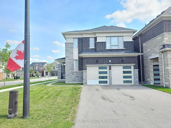Property Photo:  3250 Chimney Swift Crescent  ON L1X 0N3 