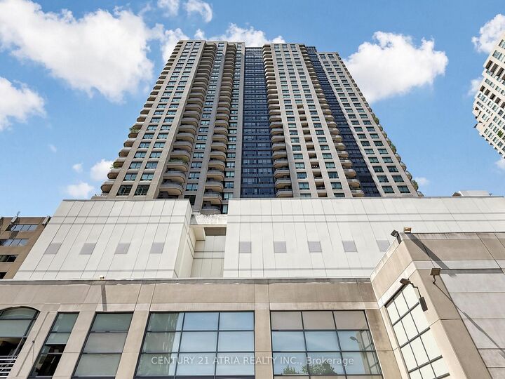 Property Photo:  8 Hillcrest Avenue 2703  ON M2N 6Y6 