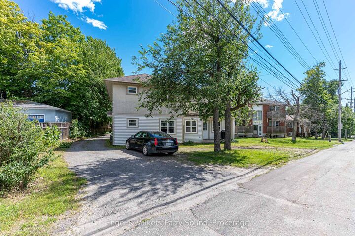 Property Photo:  128 Isabella Street  ON P2A 1N1 