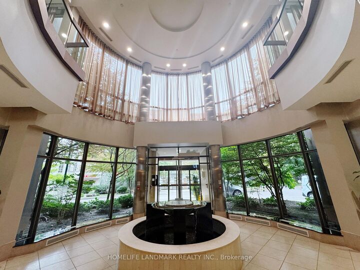 Property Photo:  10 Northtown Way 2213  ON M2N 7L4 